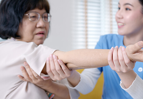 リハビリ強化型デイサービスで、健康をサポート